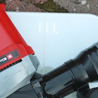 Bilningshammare test: Med en vikt på bara 11,1 kilo med mejsel är Einhell flera kilo lättare än konkurrenterna Bilningshammare test: Med en vikt på bara 11,1 kilo med mejsel är Einhell flera kilo lättare än konkurrenterna